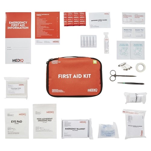 ESSENTIAL COMPACT MOTORIST FIRST AID KIT IN SOFT PACK